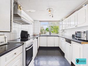 Kitchen- click for photo gallery